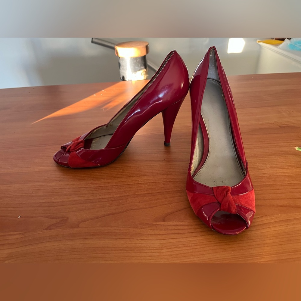 Calvin Klein Vintage Red Patent Leather Peeptoe Pumps